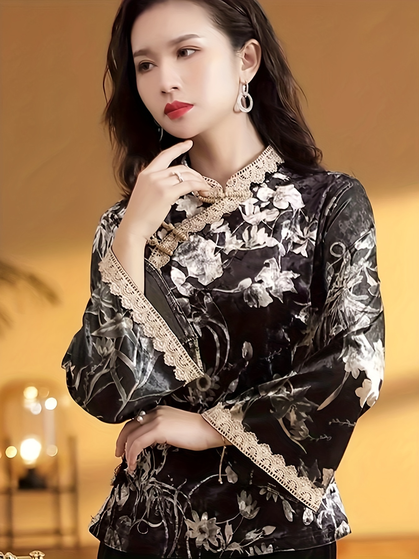 100% Silk Beautiful Woman Portrait Mandarin Collar Blouse Frog