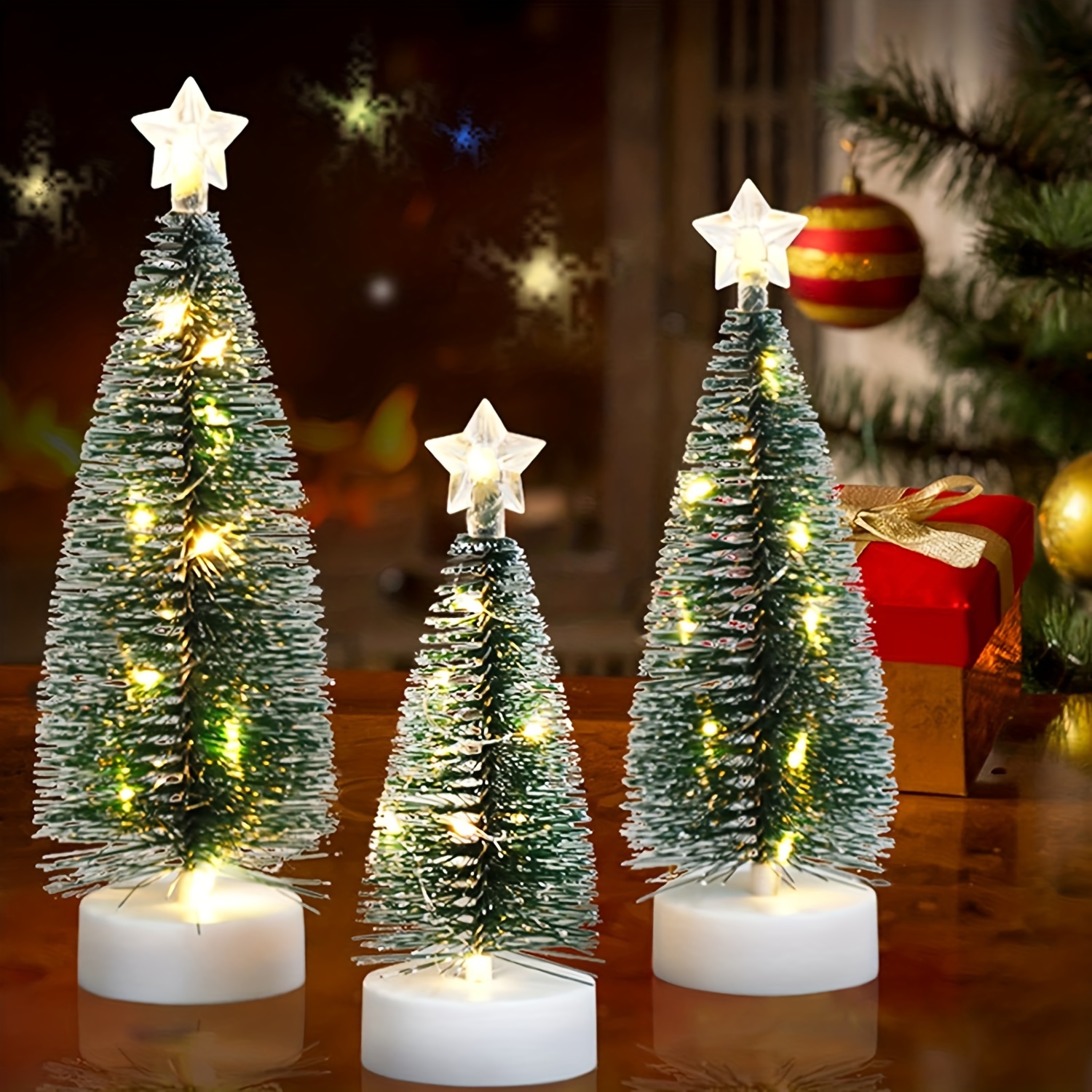 22 Colorful Tabletop Tree Christmas Decorations for a Small Space