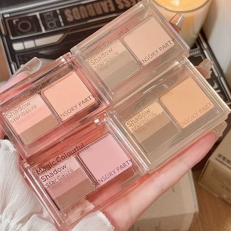 Smoky Style Eyeshadow Palette for Brightening Eye Makeup