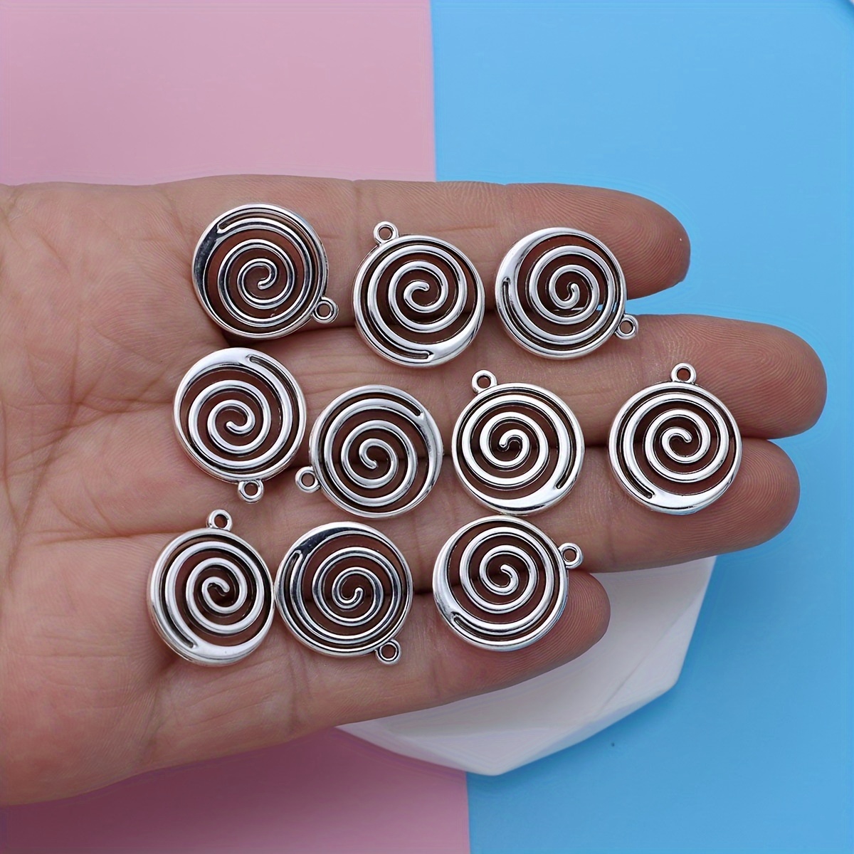 

20x17mm Silver Color Round Vortex Carved Charms Spiral Swirl Pendant For Necklaces Jewelry Findings Accessories
