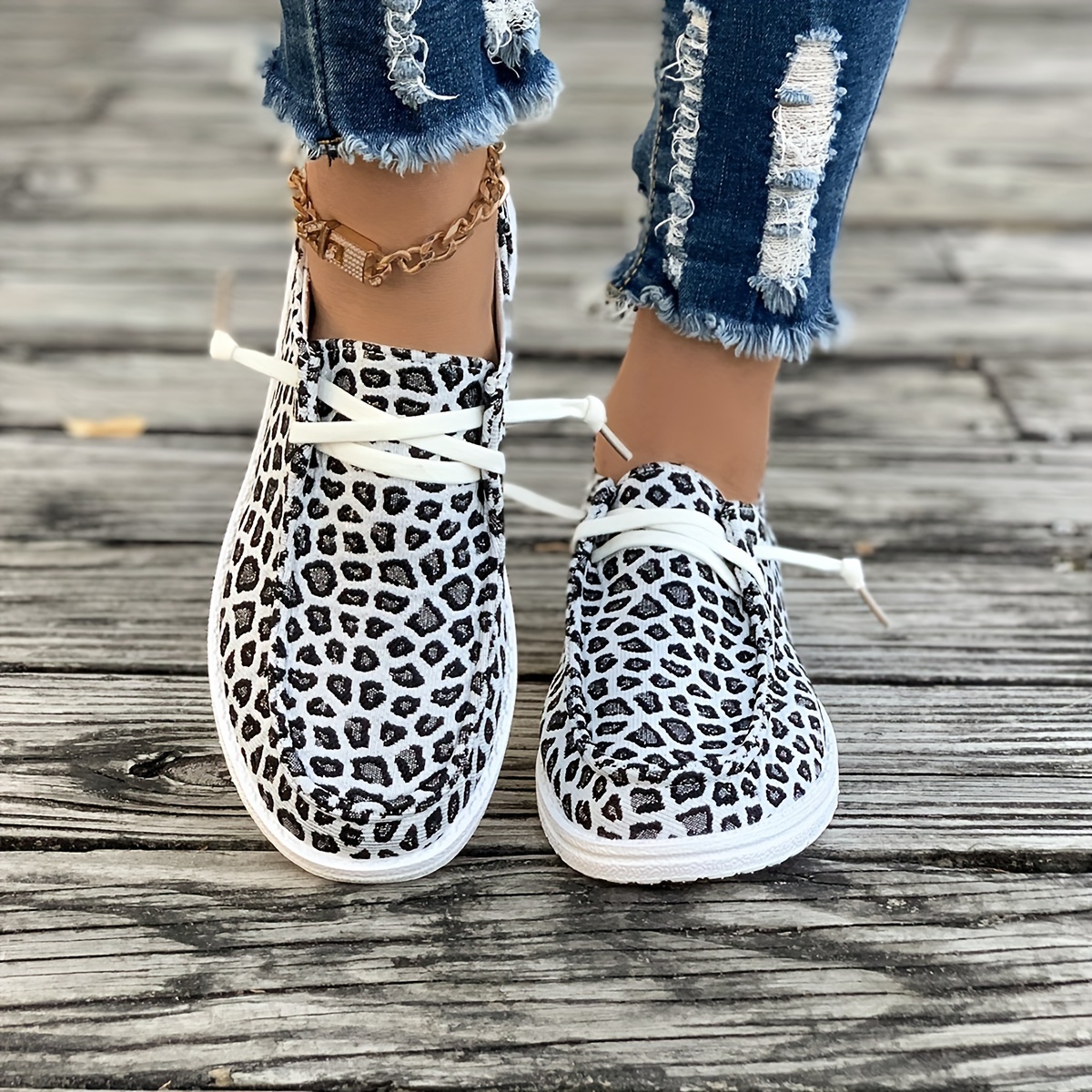 Leopard Pattern Skate Shoes for Women Flat Lightweight Lace-up Canvas