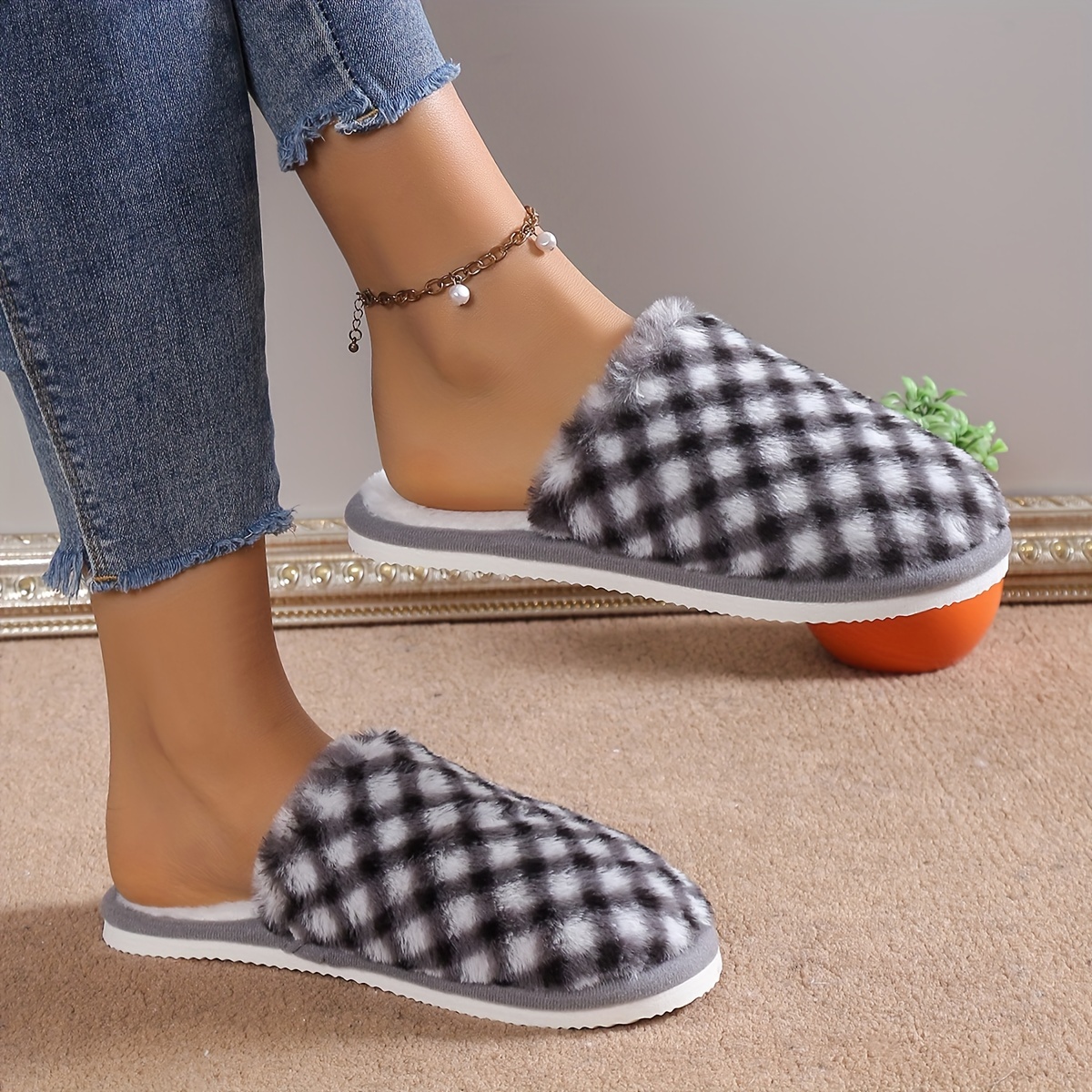 

Winter Warm Plaid Slippers, Super Soft Closed Toe Fuzzy Flat Shoes, Cozy & Warm Home Slippers