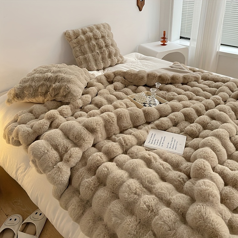 Soft Luxurious Embossed Very Warm Blankets Solid Colour Soft Ultra