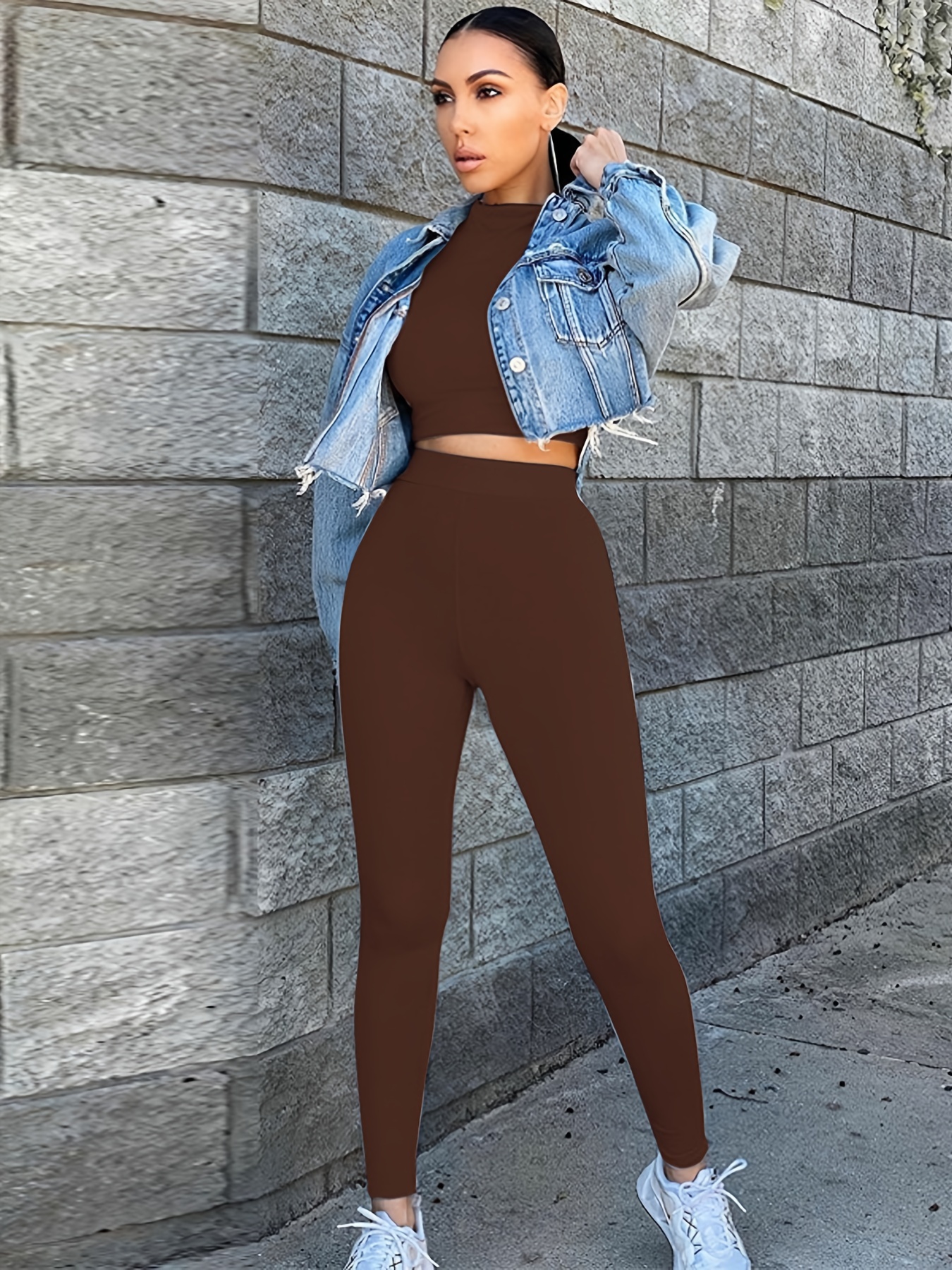 crop top and leggings set  Outfits with leggings, Crop top and leggings,  Cute simple outfits