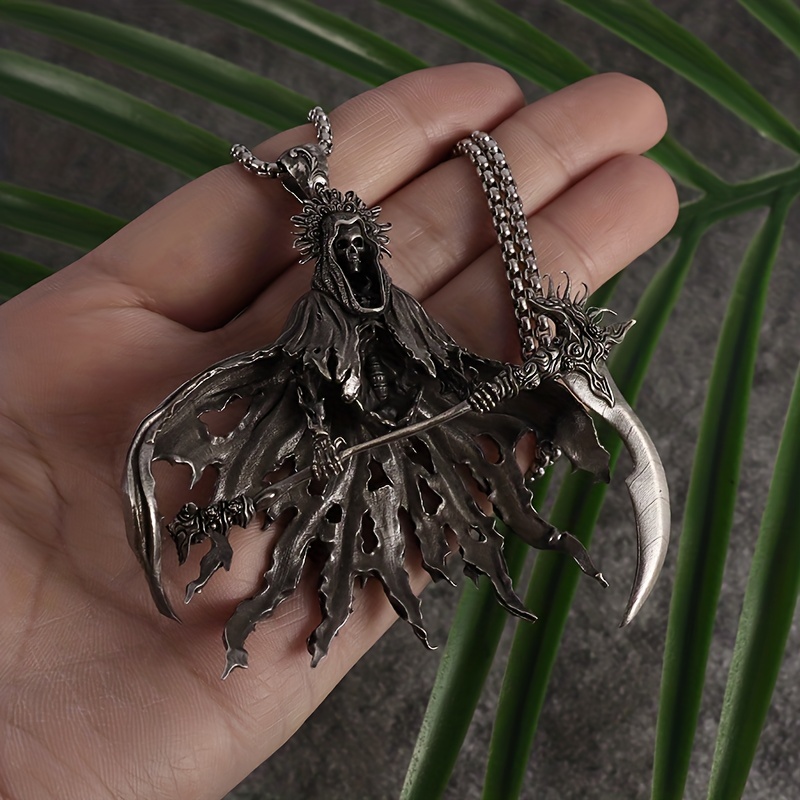 Retro Skull Pendant Necklace for Men, Unique Gift