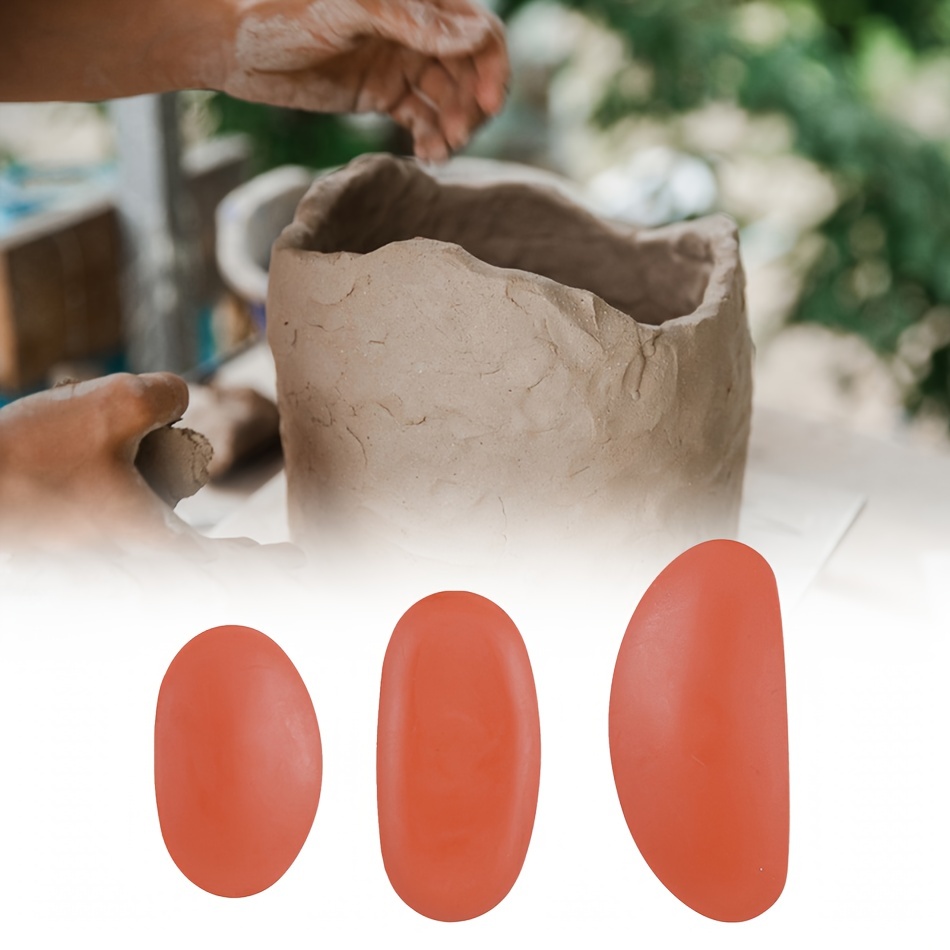 

Lot de 3 outils de modelage en argile : 2 côtes en céramique et 1 raclette en caoutchouc pour les artistes travaillant la terre, la céramique et le modelage.