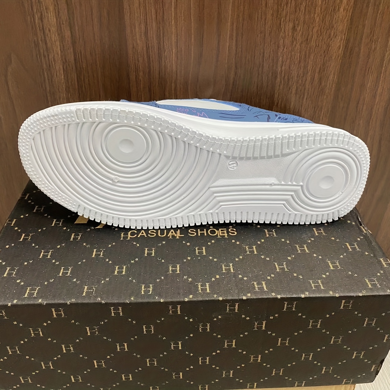Men's Cartoon Graphic Lace-up Sneakers