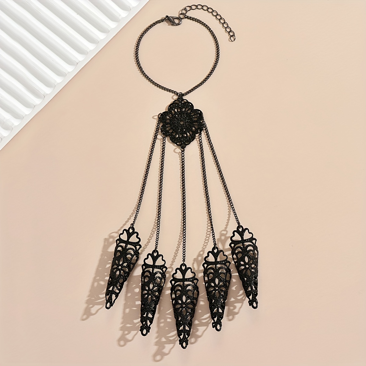 Gothic Style Fingertip Ring Hallow Flower Five Rings Linked Together