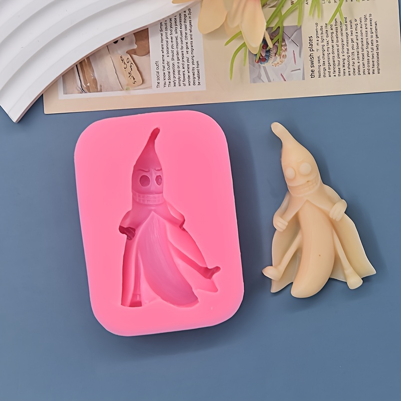 CLAY BANANA-BAKING MOLD