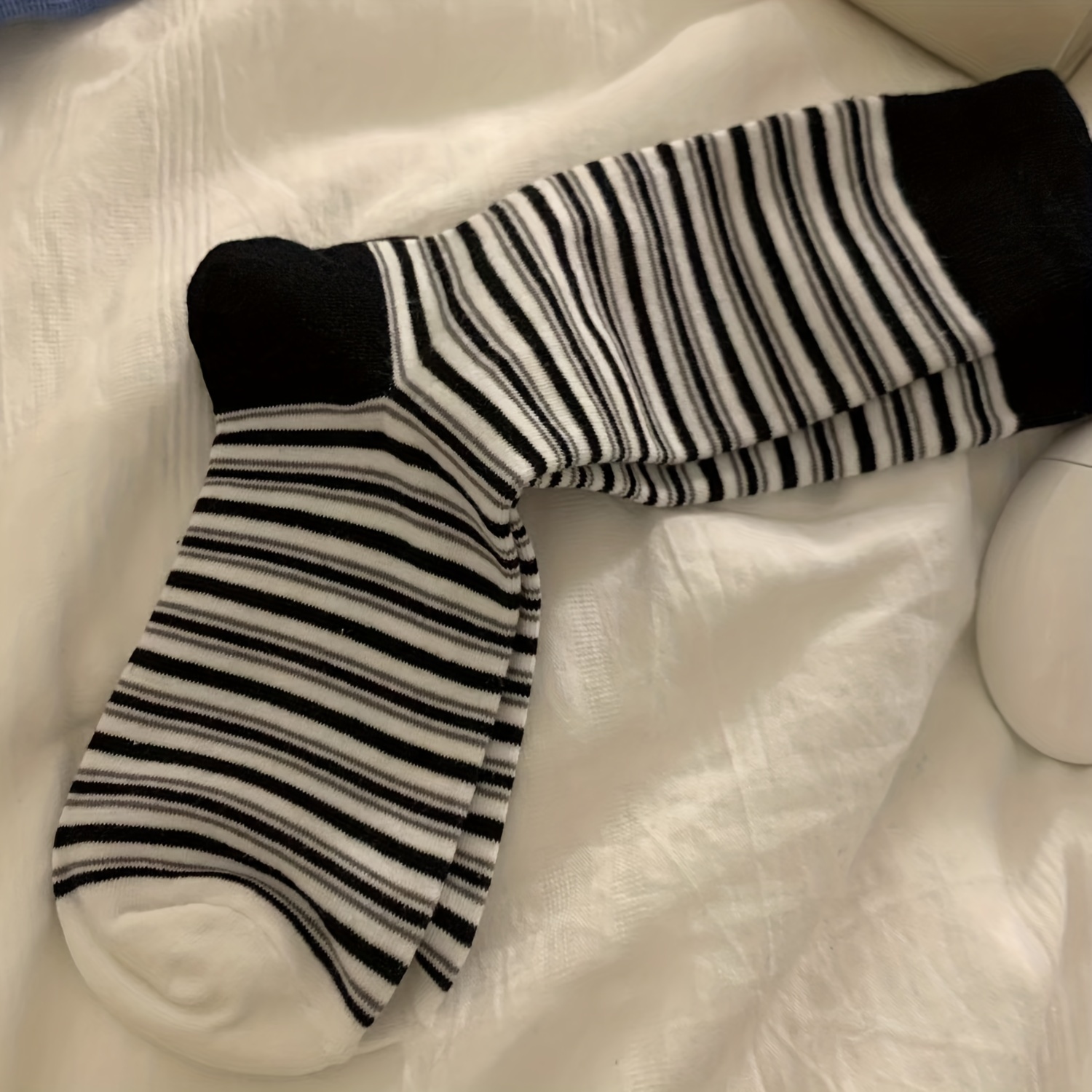3 Pairs Striped Crew Socks for Women Comfy & Breathable Stockings