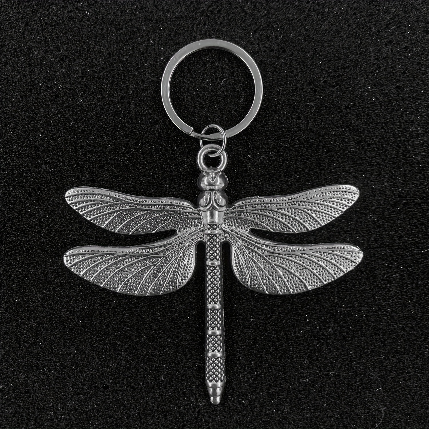 

1pc, Beautiful Vintage Dragonfly Keychain, For Men Women Bags Car Keys Decors, Car Hanging Supplies, Gift Souvenir
