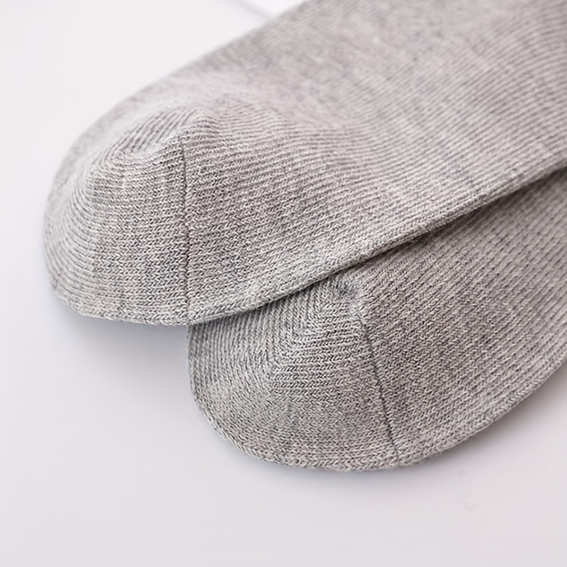 5 Pairs of Socks, New Spring And Summer Style for Boys, Suitable for Older Kids, Mid-Calf Sports Socks for Spring And Autumn.