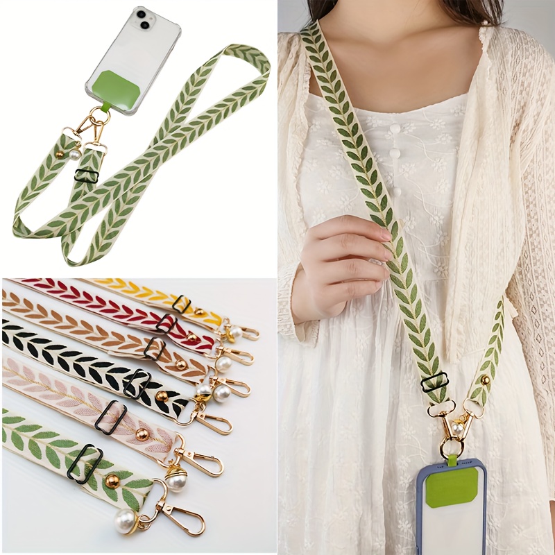 Crossbody and shoulder straps with pearl chain