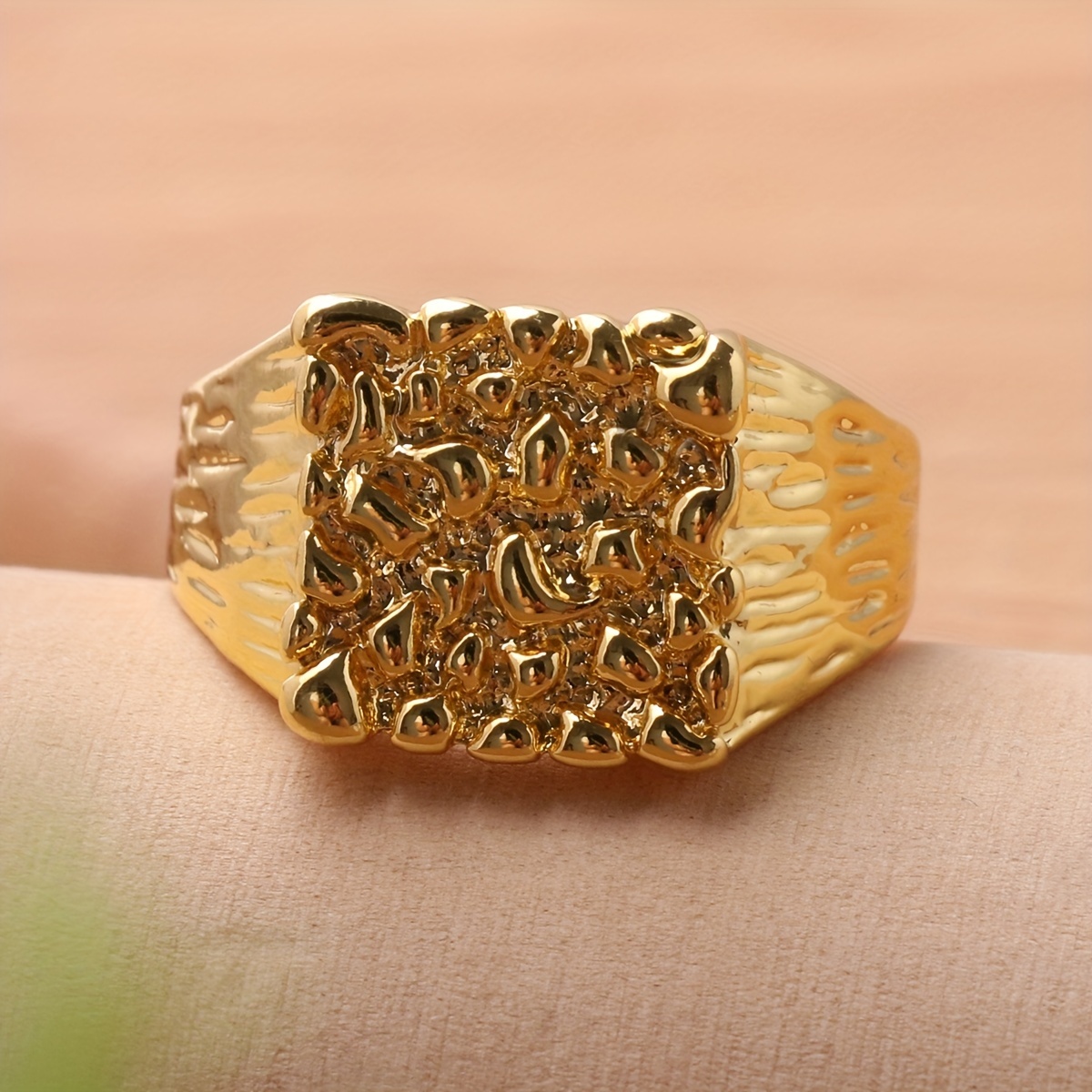 Anillo de best sale oro cuadrado hombre