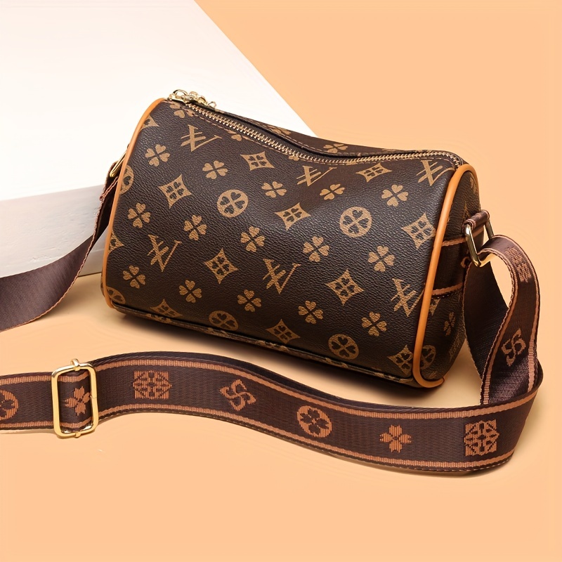 Louis Vuitton POCHETTE METIS casual monogram bag  Bags designer fashion, Louis  vuitton vintage bags, Bags