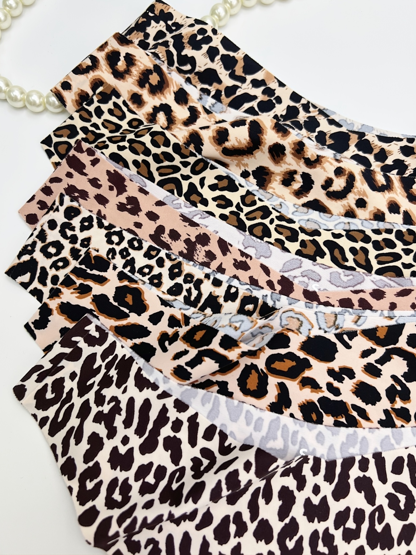 Seamless Thongs for Women,Bikini Underwear, Sexy Leopard Print Underwear No  Show Thongs Underwear Women (as1, Alpha, x_s, Regular, Regular, T01-MC4) :  : Clothing, Shoes & Accessories