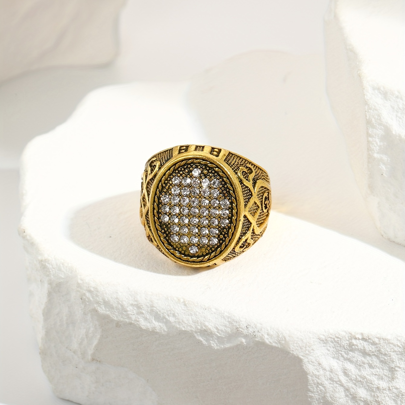 Retro Domineering Rhinestone Men's Ring, Punk Style