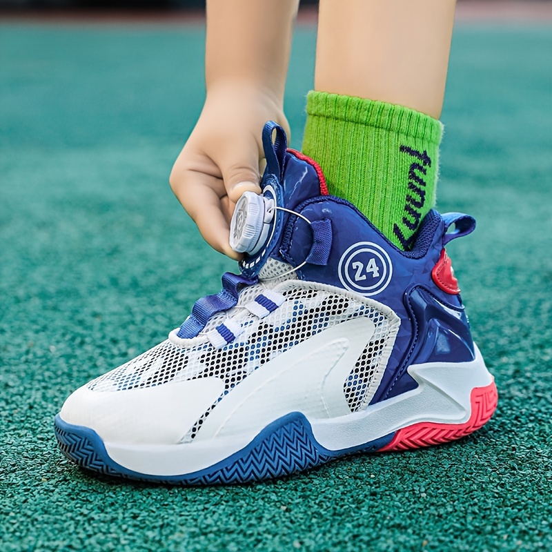 Cool low sales top basketball shoes