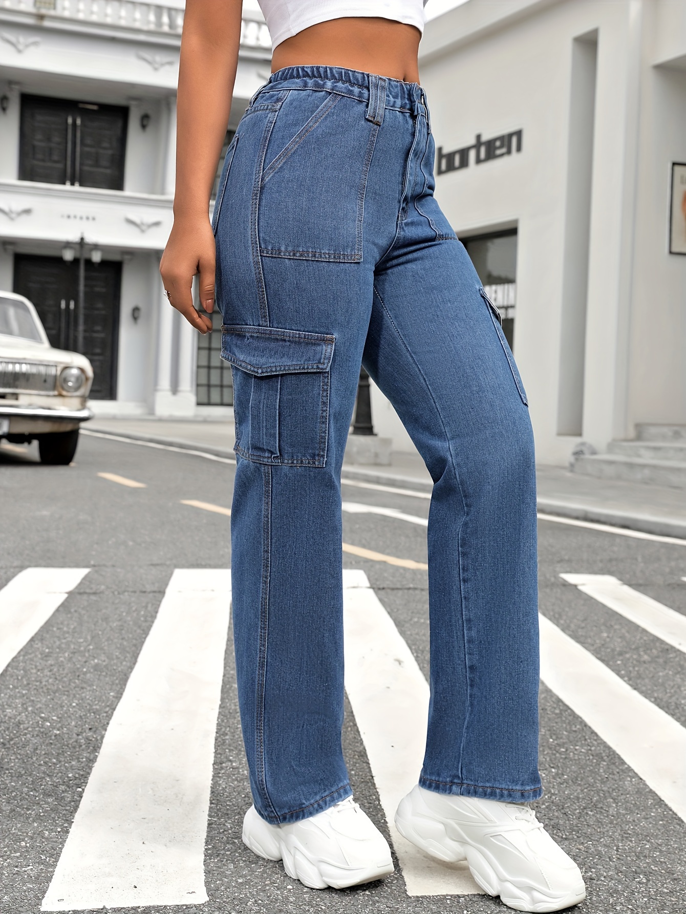 Women's jeans with deep clearance pockets