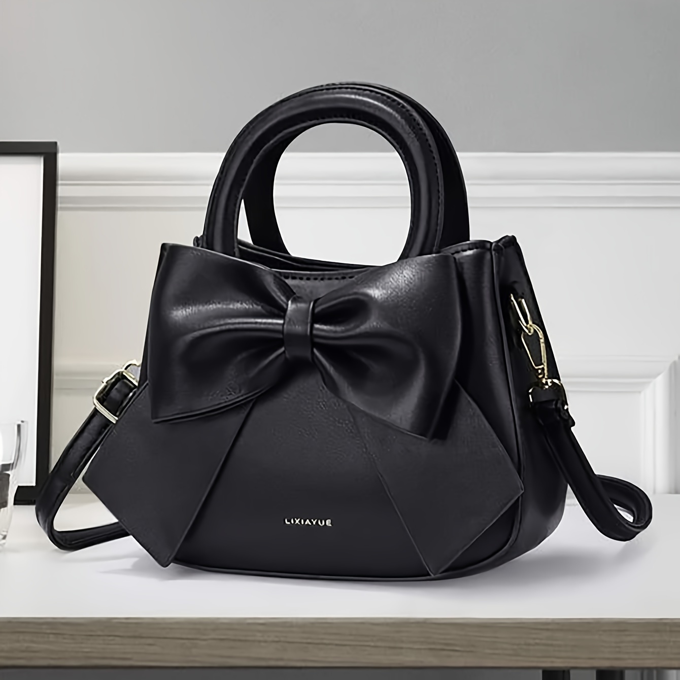 Black purse 2025 with bow