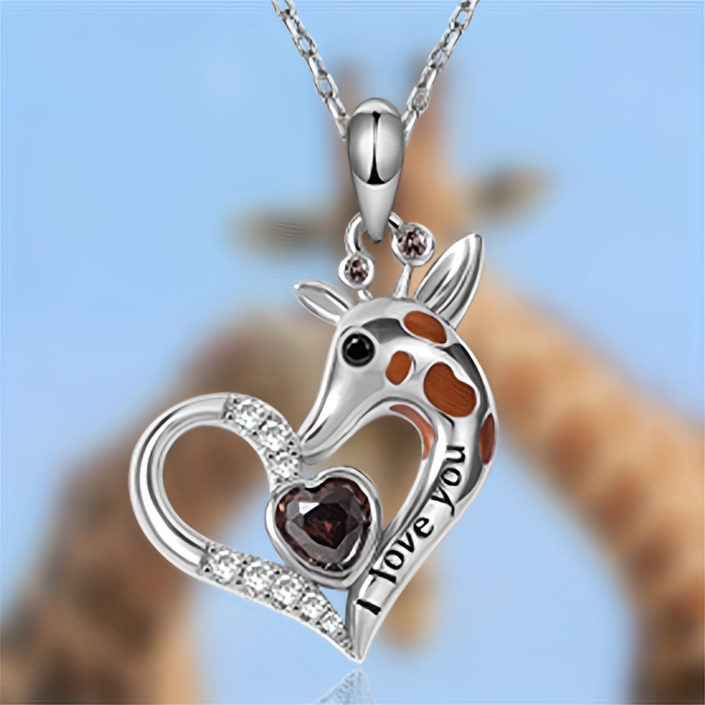 Trendy and Personalized Lion Gemstone Heart-Shaped Pendant Necklace, Cool Animal Necklace, The First Choice for Holiday Gifts, Fashionable Girl