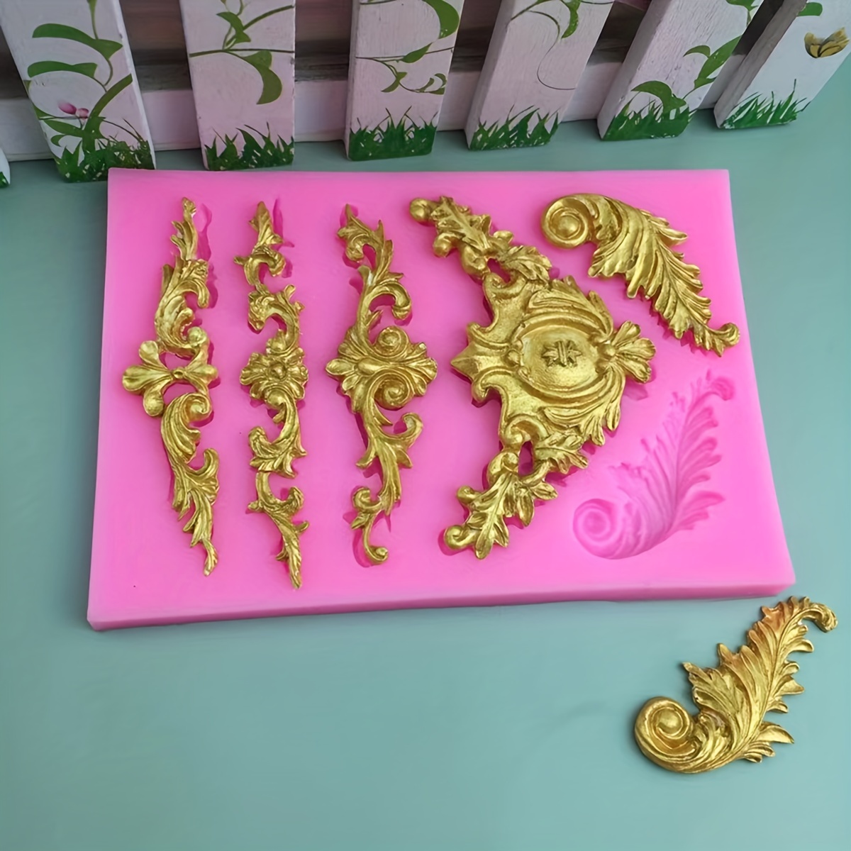 

1pc 3d Baroque Curlicue Fondant Silicone Molds Sculpted Flower Royal Lace Scroll Frame Silicone Mold Cupcake Cake Decoration Tool, Baking Supplies, Kitchen Items