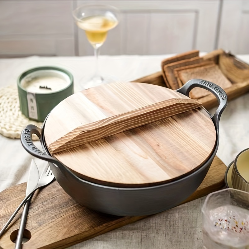 Poêle wok en fonte avec couvercle en bois – CUISAMIX