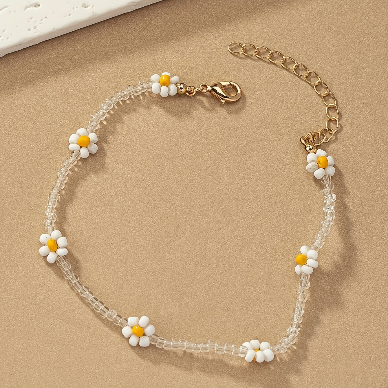 

1pc Chic Daisy Glass Bead Anklet - Stylish Braided Design With Golden-tone Clasp, Vacation & Casual Attire