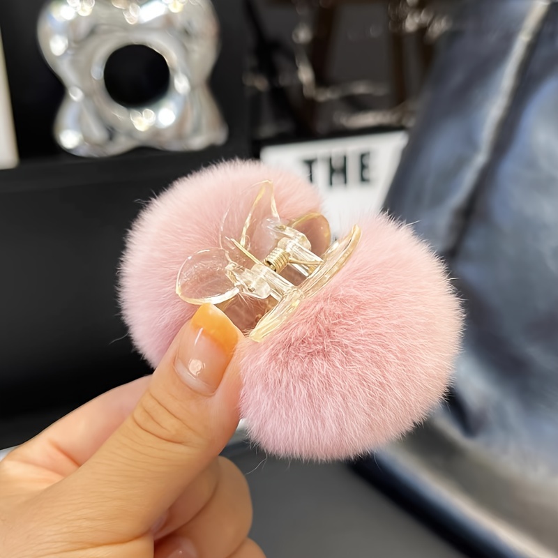 FUZZY HAIR CLIP