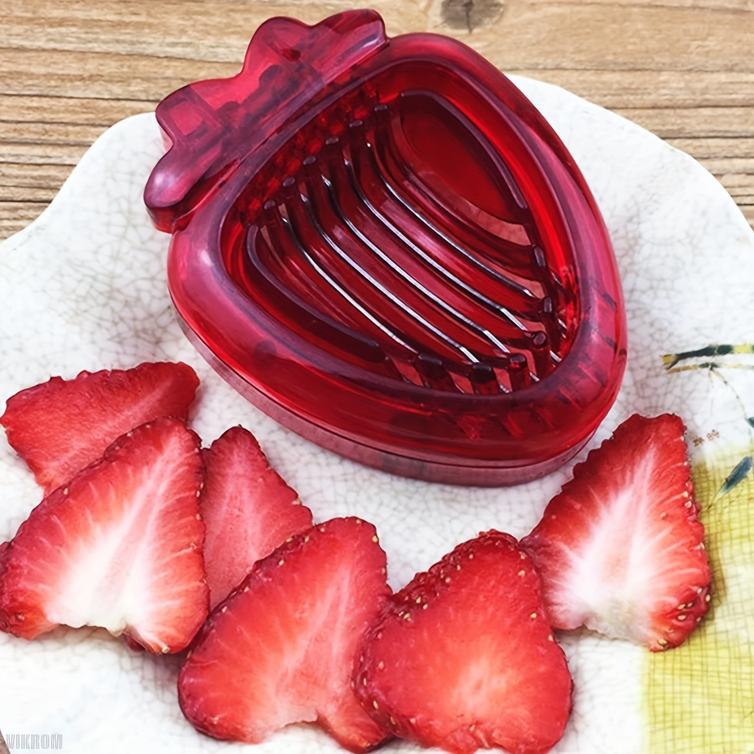 Cute Strawberry Slicer Kitchen Strawberry Cutter With - Temu