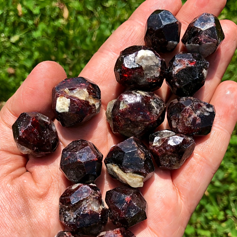 BAYDE Natural Original Red Garnet Crystal Gemstone Rough Stone Specimen  Quartz Room Decor Ornaments for Home YICHENGYIN (Color : 15pcs)