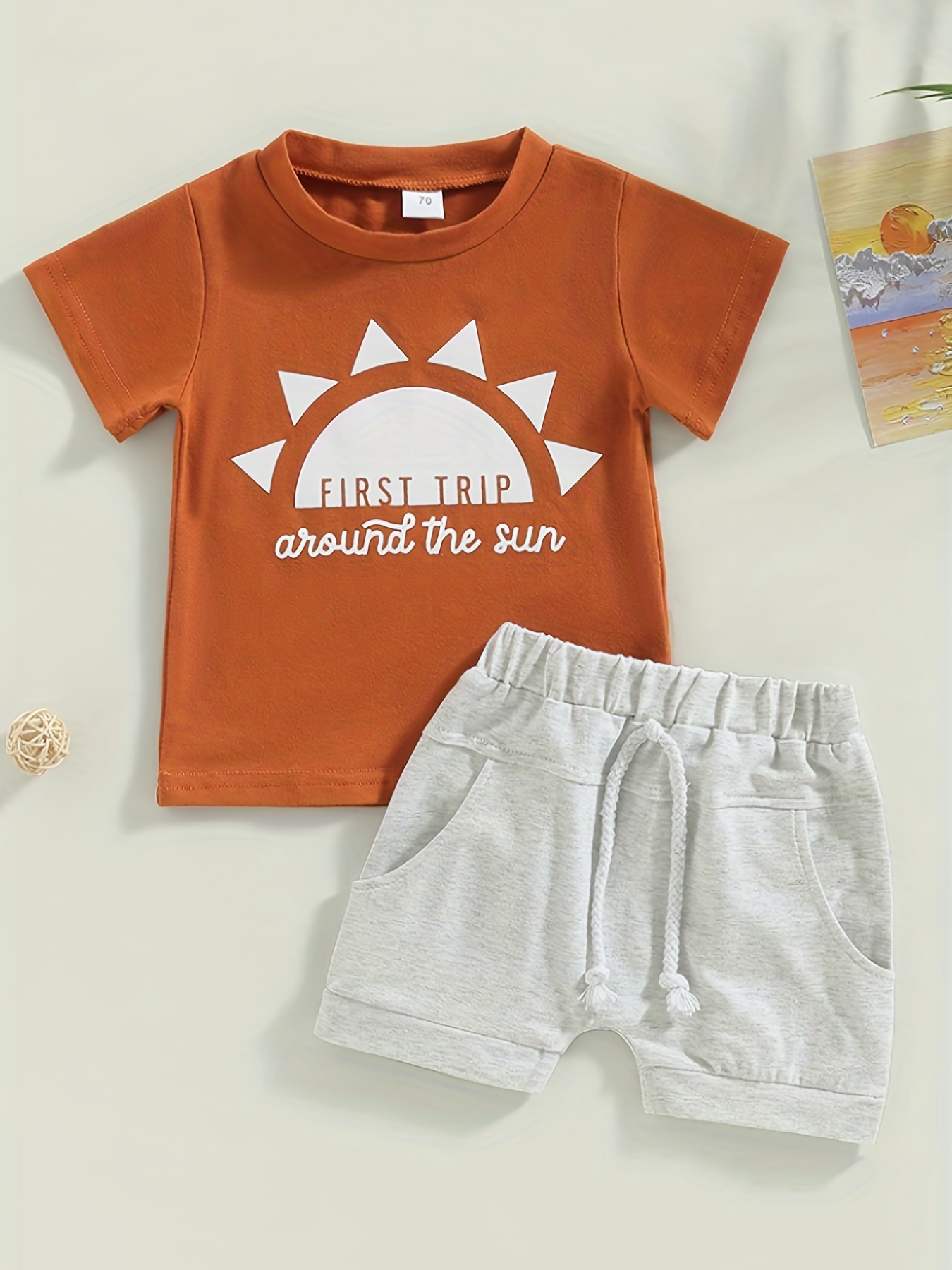 2pcs Toddler Boy Boho Pocket Design Sleeveless Tee and Allover Print Shorts Set