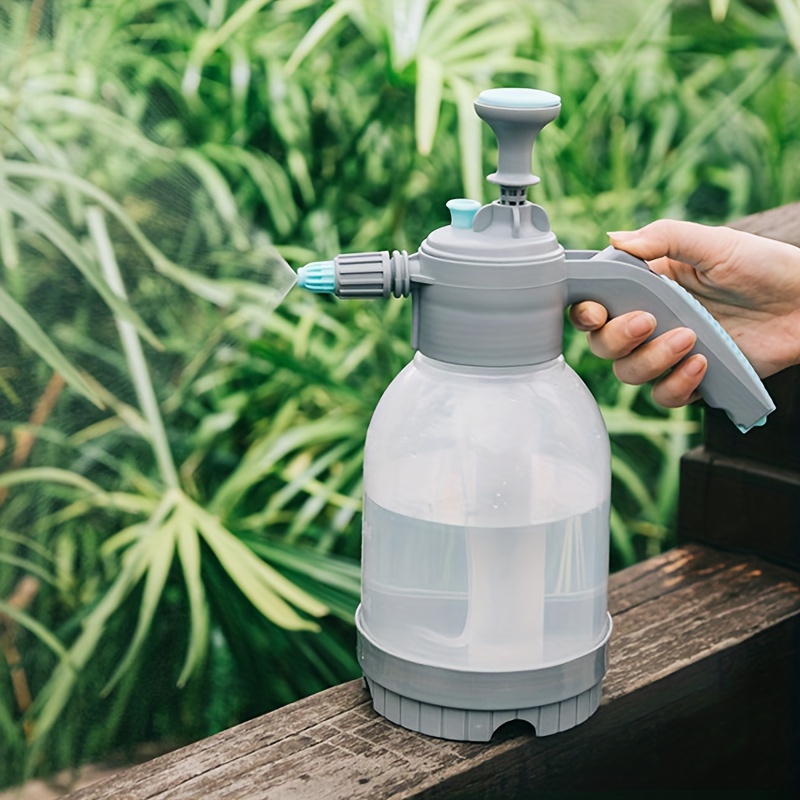 Pulverizador de mano para jardín, rociador de agua a presión de 1.5 litros,  50 onzas para césped, jardín, cocina con boquilla ajustable (1, azul)