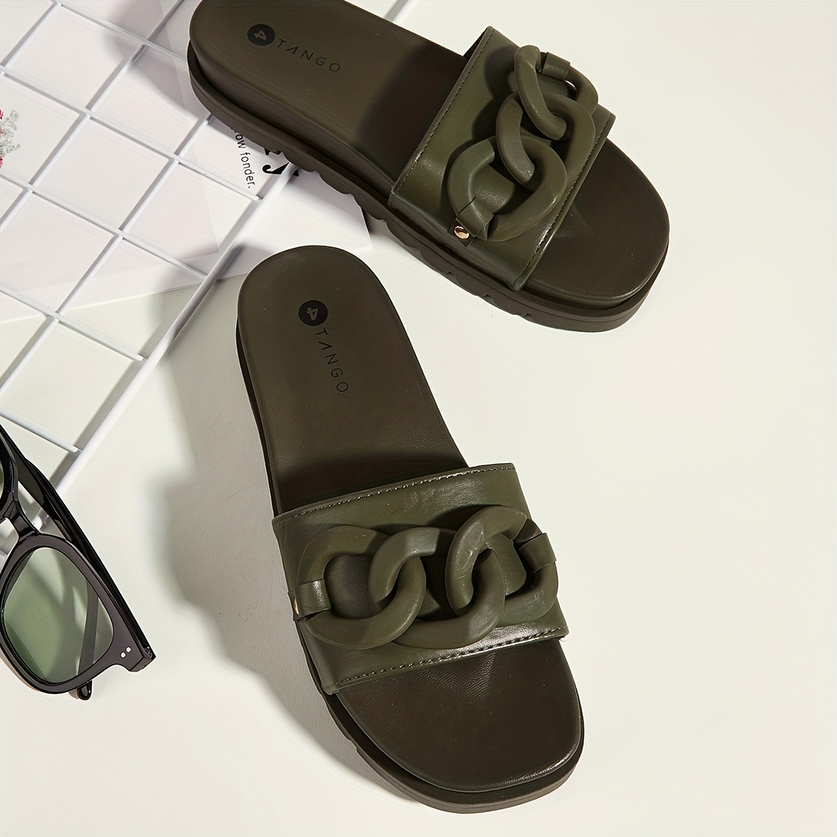 Women's Chain Decor Slide Sandals Soft Sole Summer Shoes