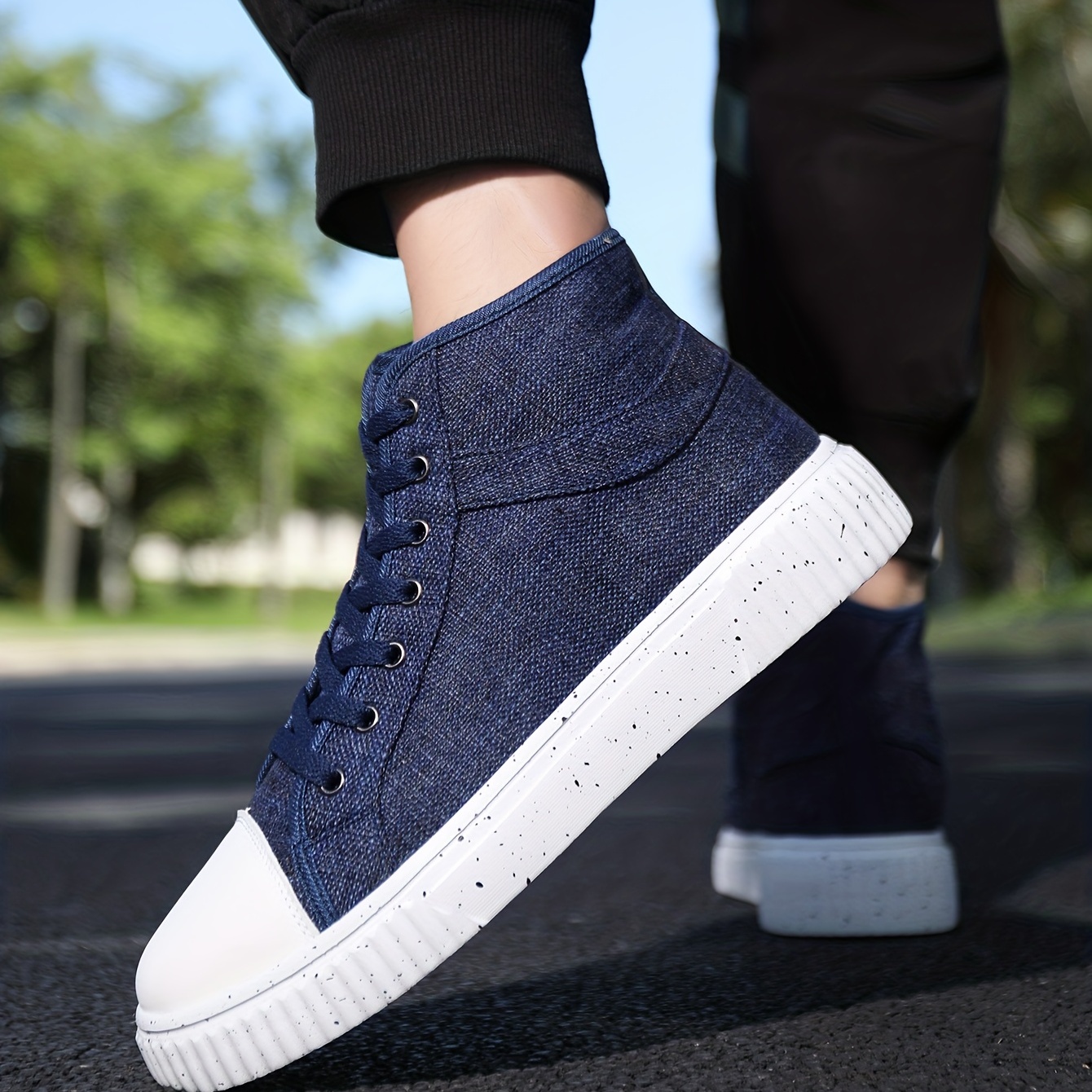 Stylish canvas deals shoes for men