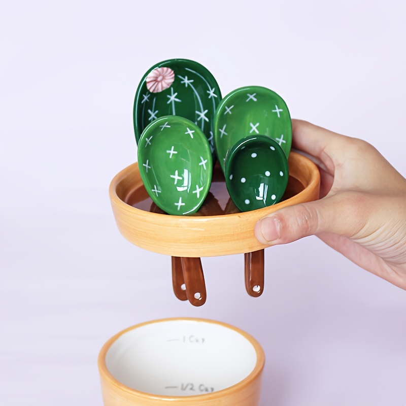 Eminent Love Cactus Measuring Spoons Set in Pot – 6-Pcs Set Ceramic Cactus  Measuring Spoons with Measuring Cup and Lid – Cute Gecko Lizard – Measuring