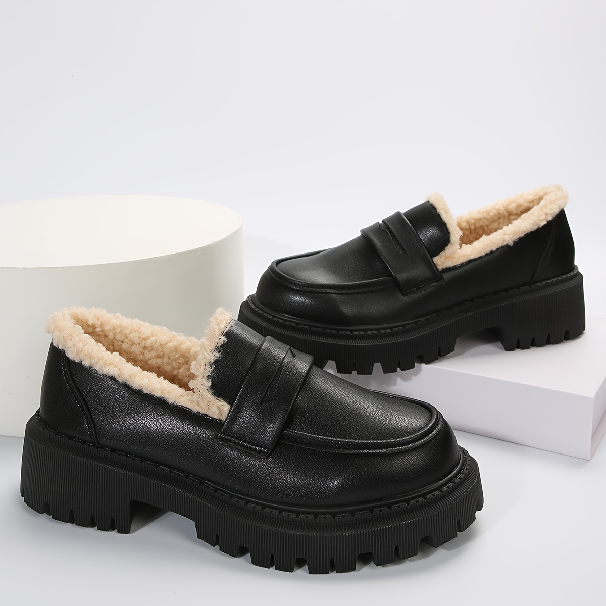 Slip on loafers with on sale fur