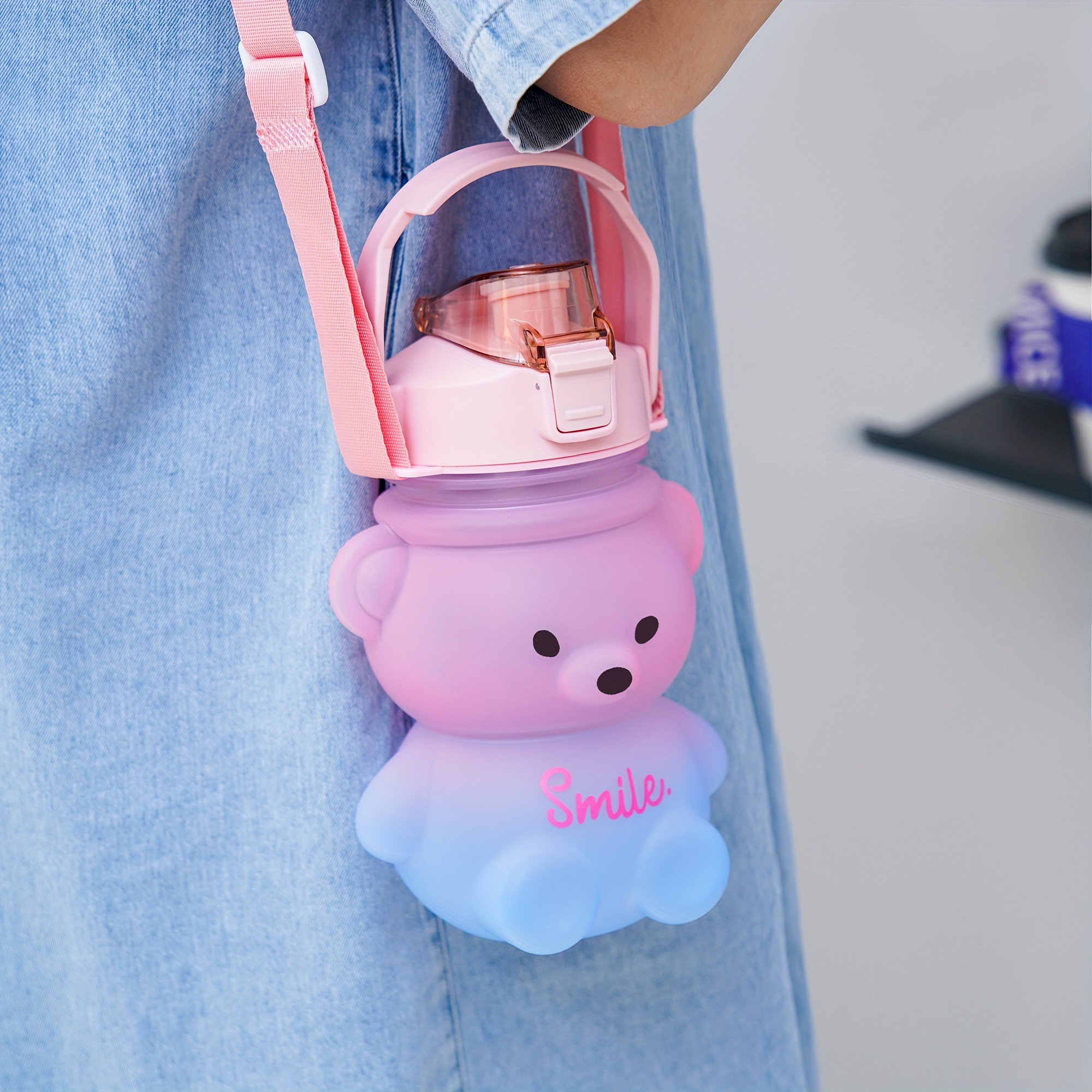 Cute Bear Water Bottle with Straw Handle & Adjustable Strap 1000ml Pink