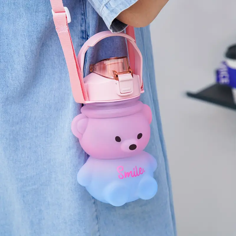 AZLNRMU Kawaii Bear Straw Bottle Large capacity bear water bottle with  Strap and Straw Cute Portable Bear shaped water Bottle Adjustable Removable  Strap for outdoor and school activities(pink)