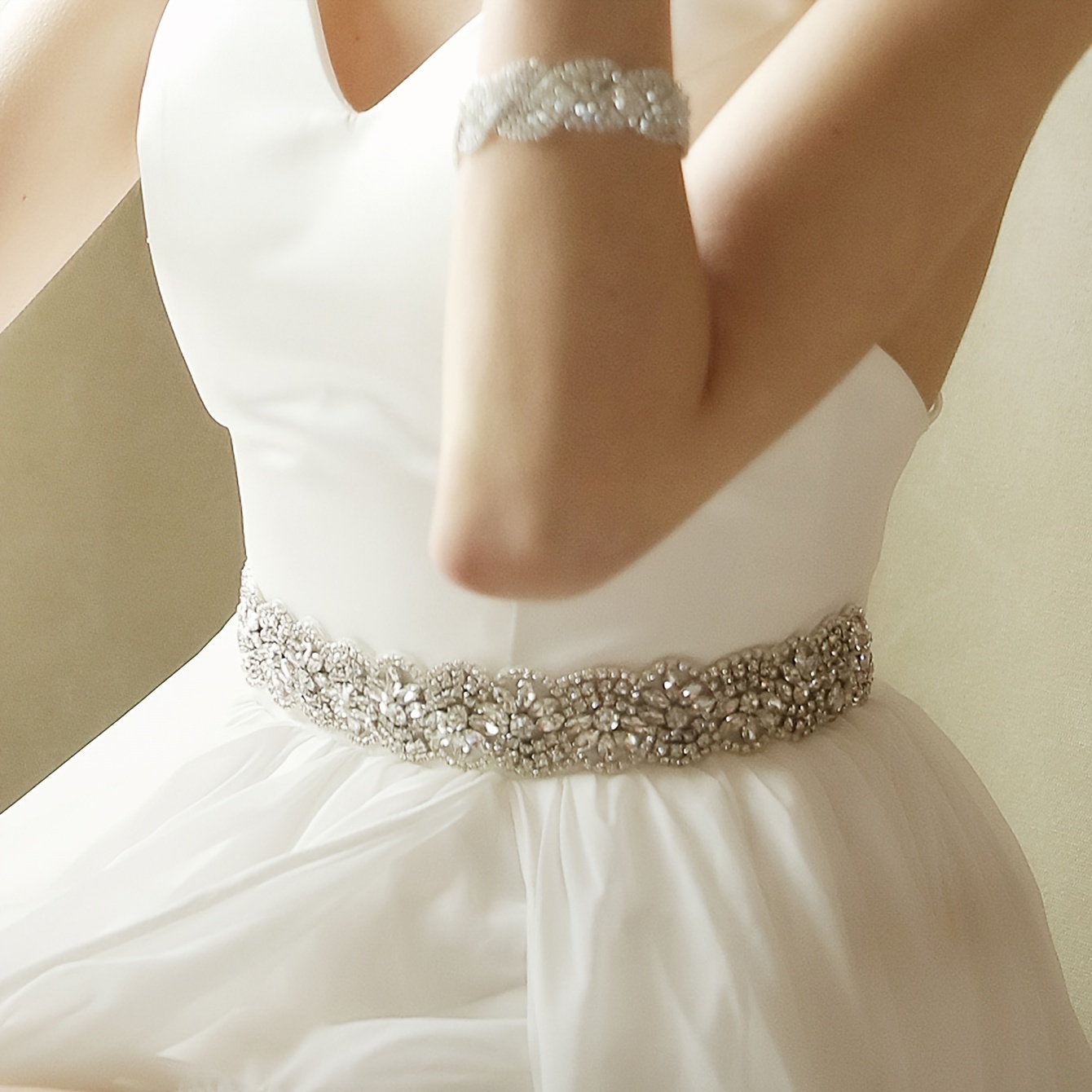 Rhinestone Bridal Belt Exquisite Dress Gold Rhinestone Bridal Girdle  Handmade Bridal Accessories Belt Party Banquet Dress Belt. Ladies Dress  Accessories ( Color : Organza white , Size : 36cm x 5cm ) : :  Fashion