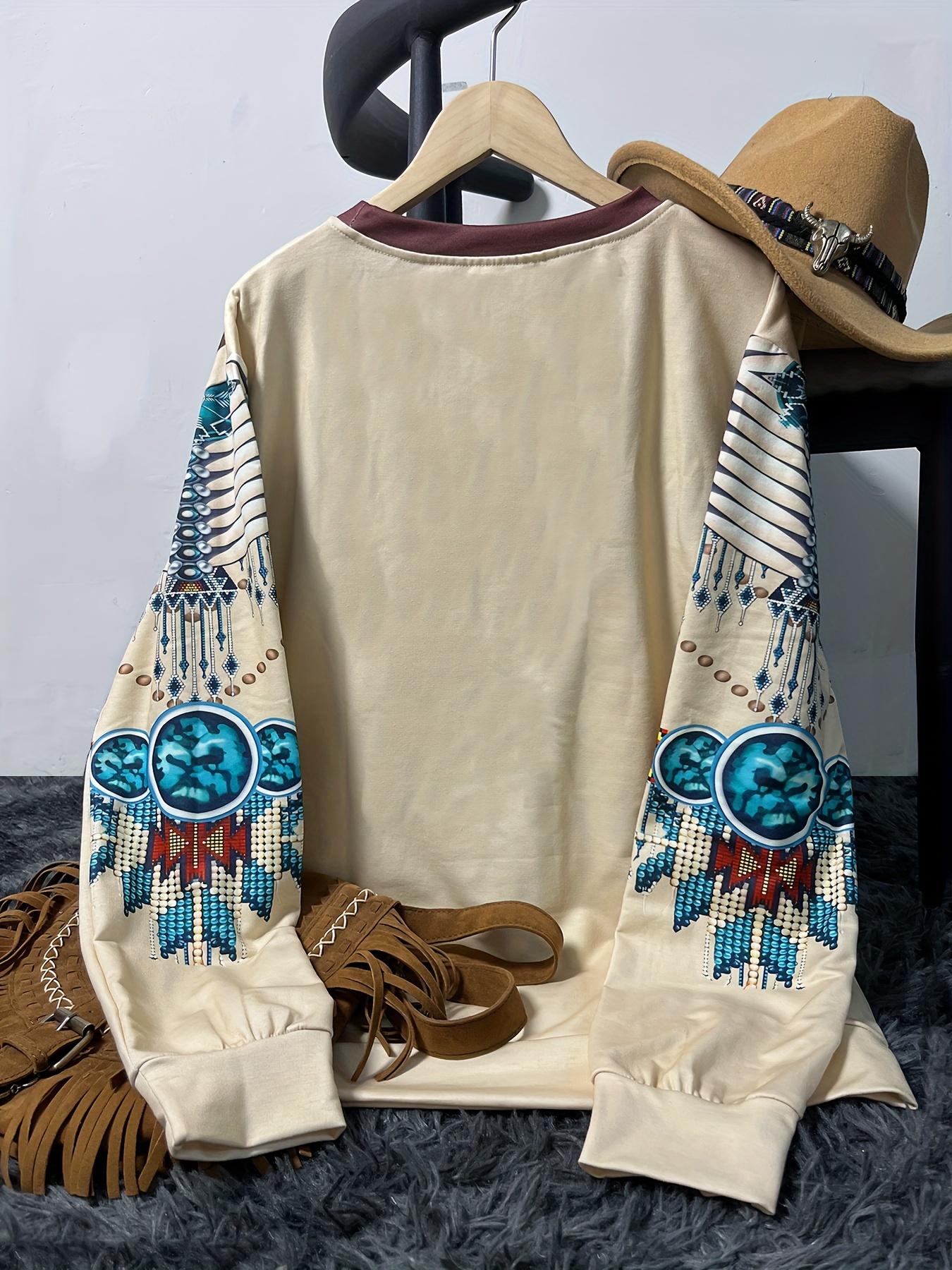 Aztec Print Pullover Sweatshirt, Casual Long Sleeve Crew Neck Sweatshirt  For Fall & Winter, Women's Clothing