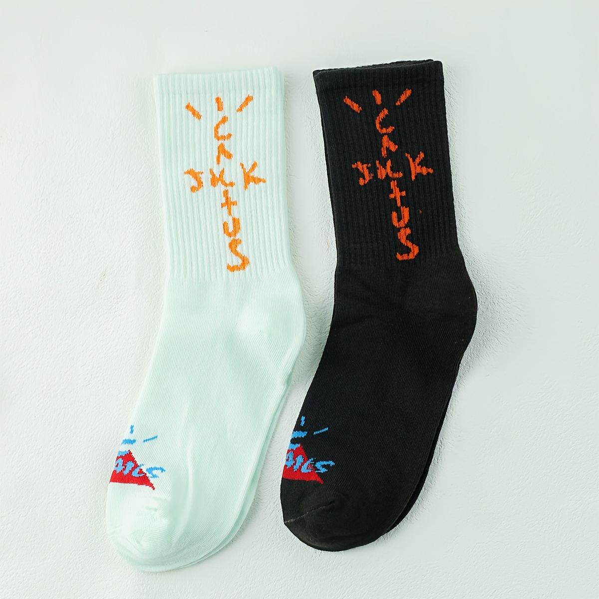 

2 Pairs Of Men's Trendy Cartoon Pattern Crew Socks, Breathable Comfy Casual Street Style Unisex Socks For Men's Outdoor Wearing All Seasons Wearing