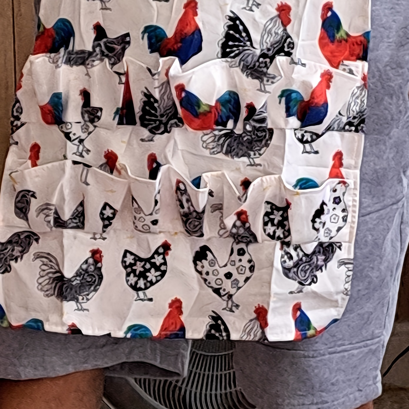 Egg Collecting Apron, 12 Hen Pockets With Hen Rooster Print And