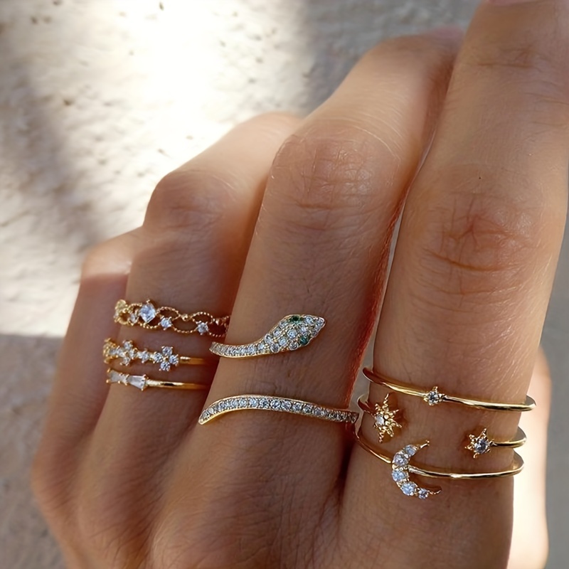 

7pcs Boho Golden Zircon Ring Set Snake Moon Star Shape Zinc Alloy Vintage Stackable Casual Dating Daily Work And Study Scenes