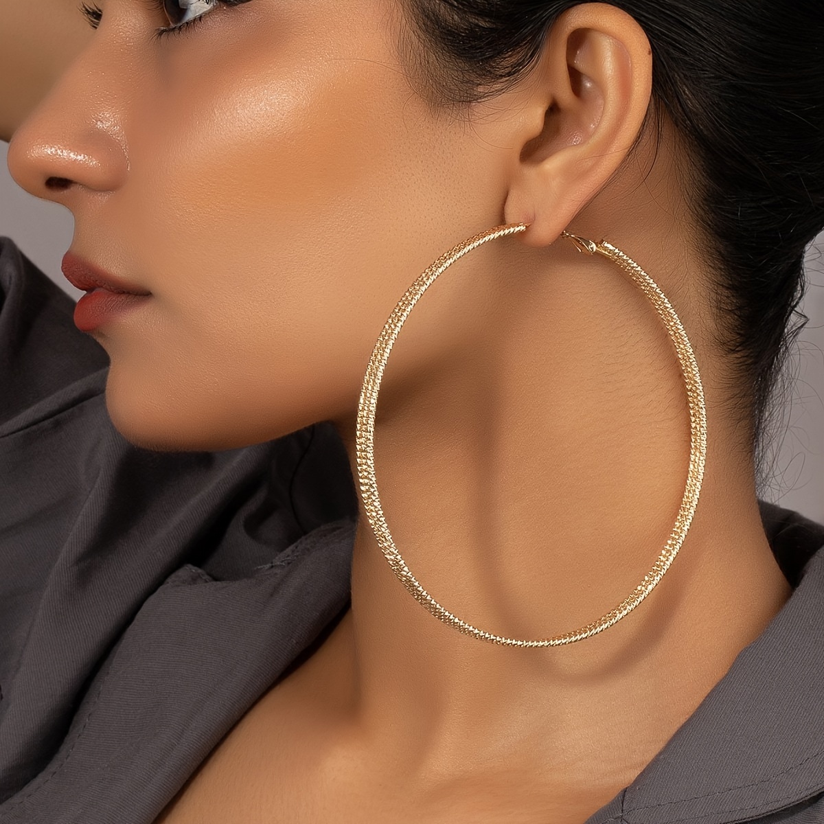 

Exaggerated Large Hollow Circle Design Hoop Earrings Iron Plated Jewelry Vintage Punk Style Personality Female Earrings