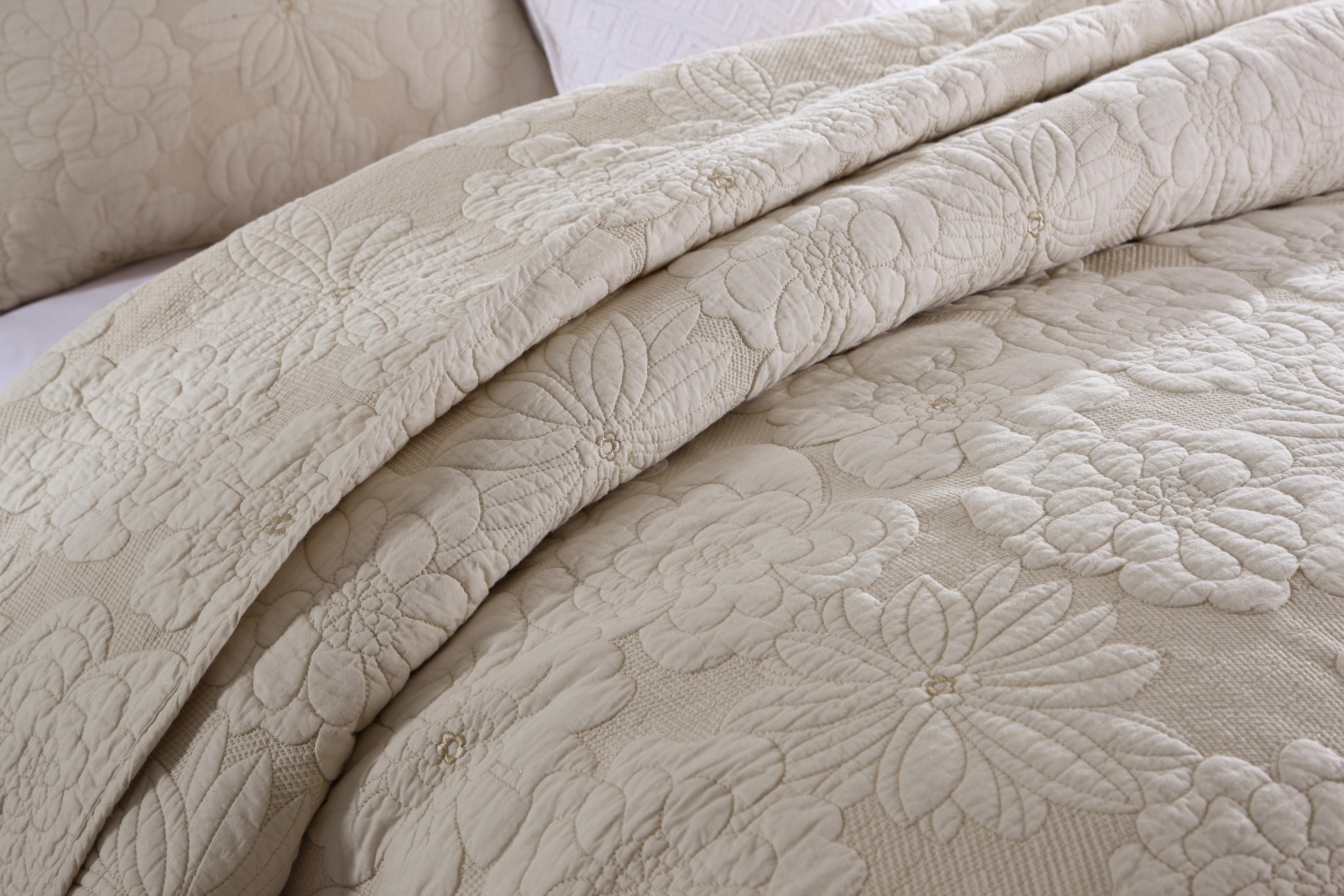 1pc Prosperity-Beige Reversible Printed Blanket 100% Quilted Bed Cover, Reversible High-End Quilt, Non-Slip And Wrinkle-Resistant Bed Mat, Soft And Comfortable Breathable Bed Cover (Pillowcase And Pillow Core Not Included)