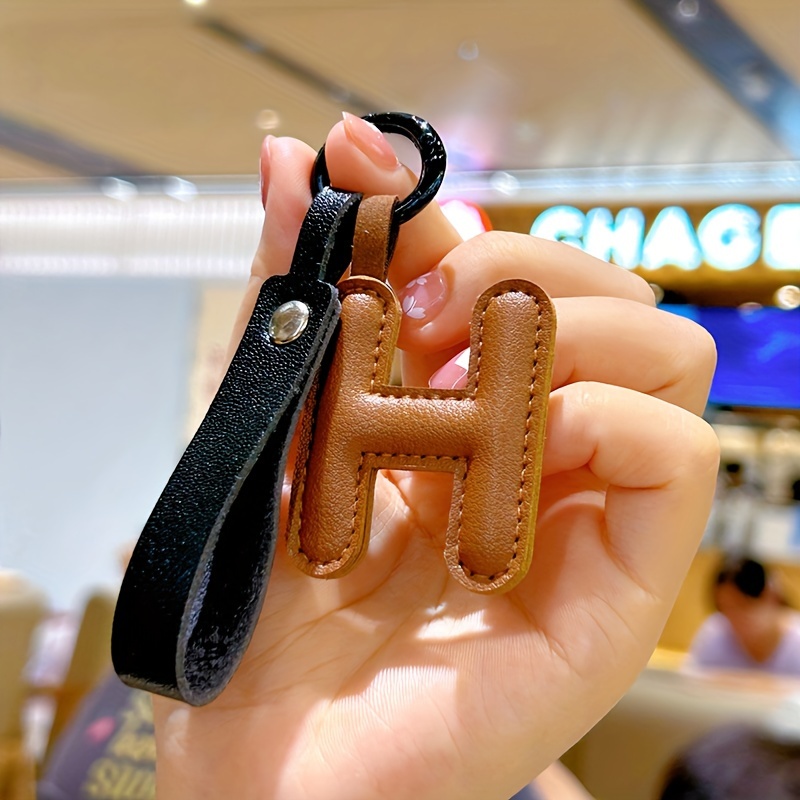 1pc, English Letter Keychain Creative Leather Pendant Car Keychain Bag Pendant Holiday Gift Events Giveaways Small Gifts,Temu