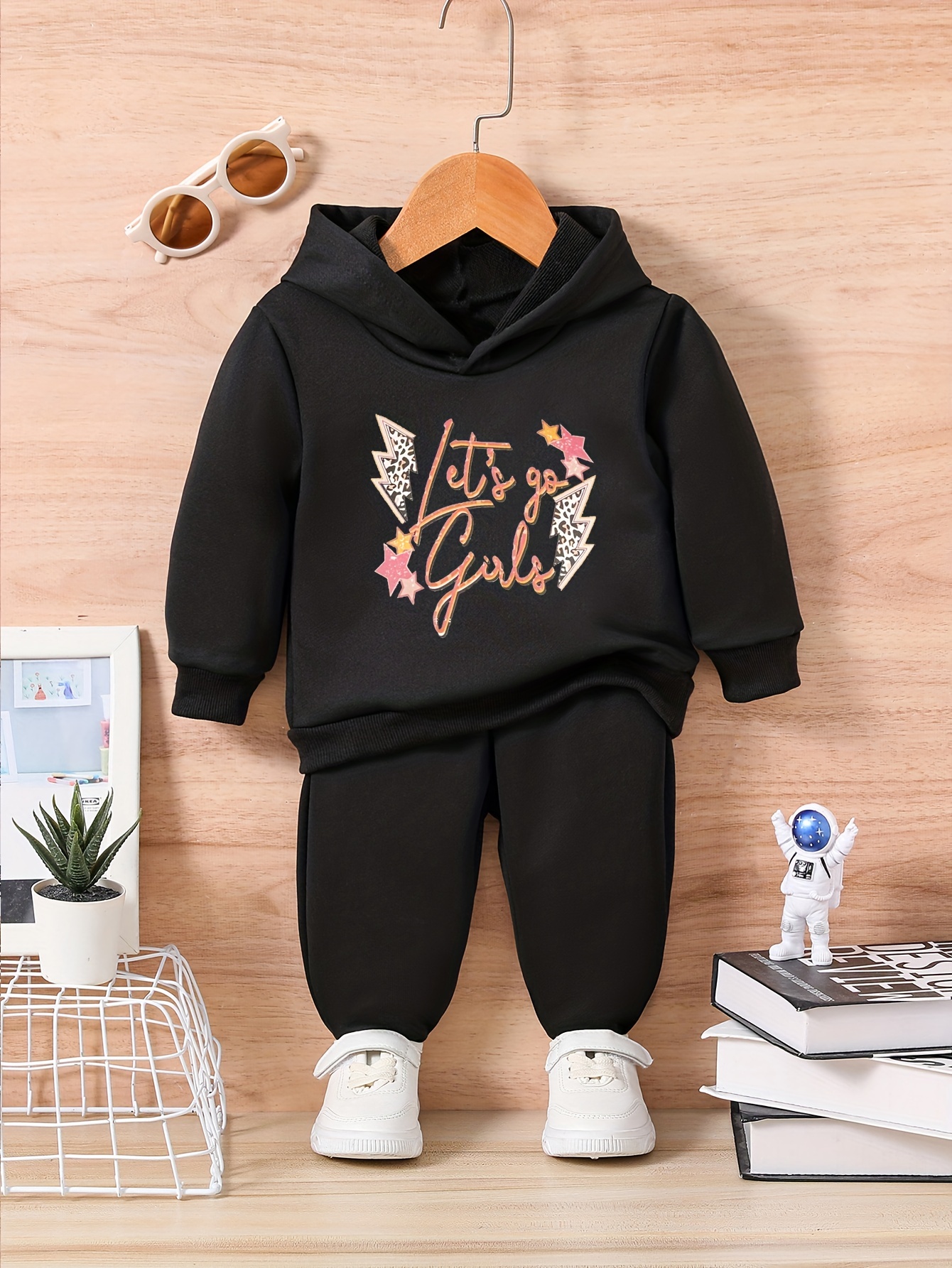 Girl's Let's Go Girls Print Outfit Hoodie Sweatpants Set - Temu