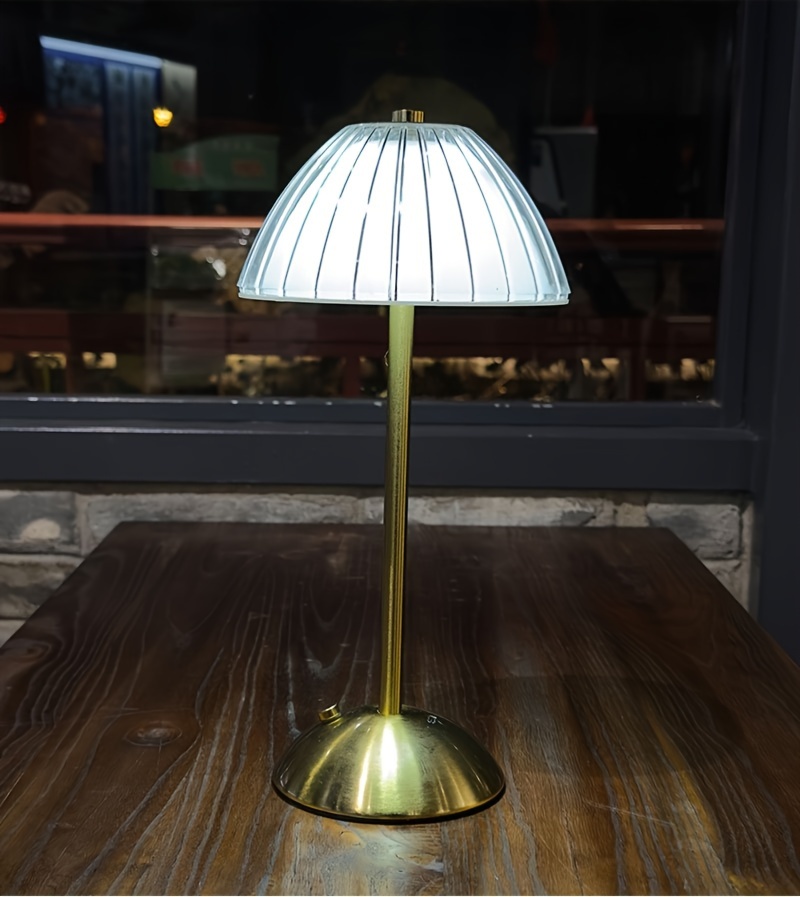 marque generique - 2x Mini Lampe De Nuit De Style Rétro USB Rechargeable  Lampe Ampoule LED Coque Métallique - Guirlandes lumineuses - Rue du Commerce