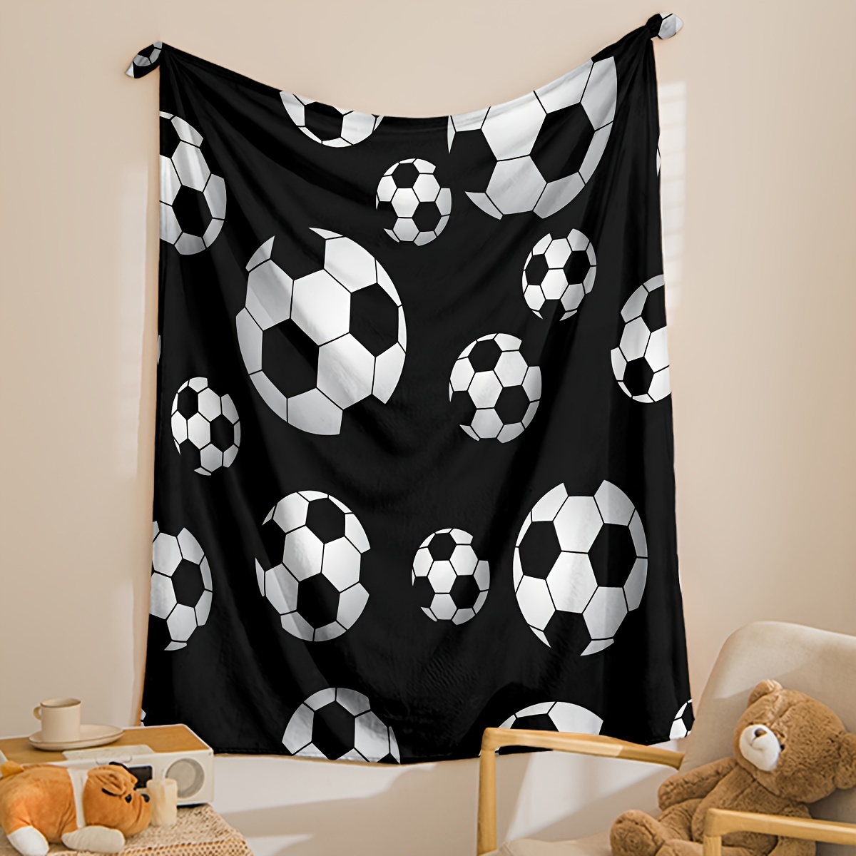 

1pc Sports Theme Football Print Blanket, Soft Warm Throw Blanket Nap Blanket For Couch Sofa Office Bed Office Camping Travelling